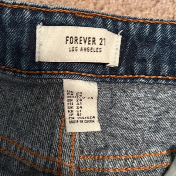 dark denim jean shorts, great condition, size 24! - Picture 3 of 3